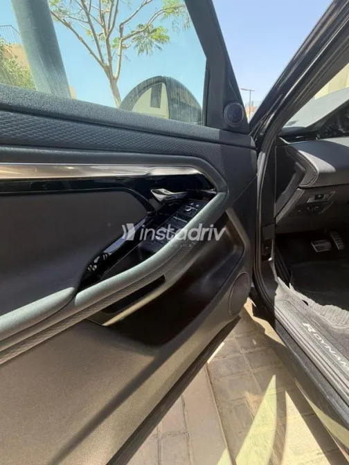 Land Rover Range Rover Evoque 2021 Black Used for Sale - 6