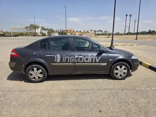 رينو ميجان 2005 رمادي مستعملة للبيع - 5
