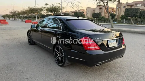 مرسيدس S 500 2010 أسود مستعملة للبيع - 2