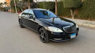 مرسيدس S 500 2010 أسود مستعملة للبيع