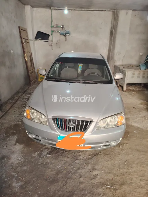 Hyundai Avante 2005 Silver Used for Sale - 3