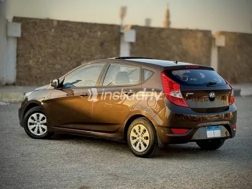 Hyundai Accent 2017 Brown Used for Sale - 5