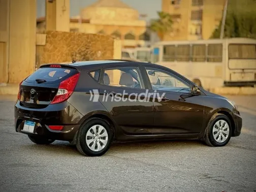 Hyundai Accent 2017 Brown Used for Sale - 6