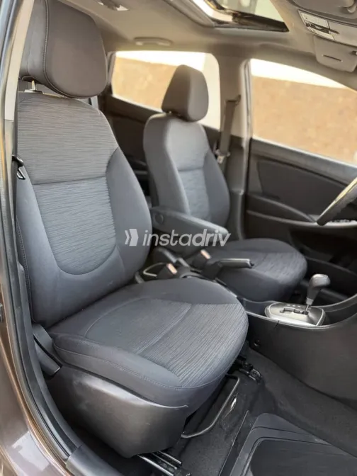 Hyundai Accent 2017 Brown Used for Sale - 10