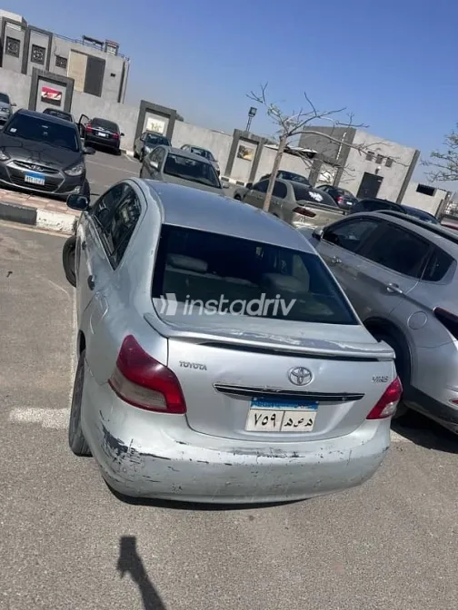 Toyota Yaris 2008 White Used for Sale - 1
