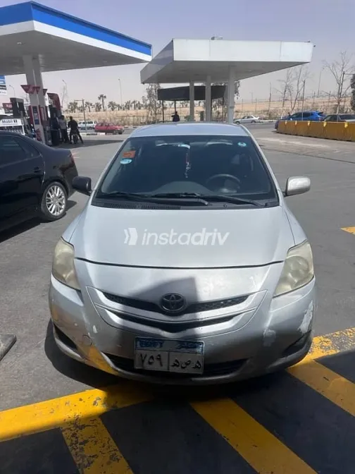 Toyota Yaris 2008 White Used for Sale - 3