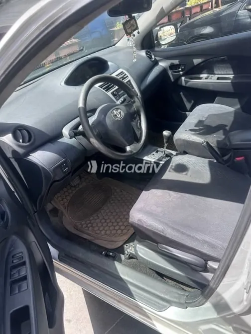 Toyota Yaris 2008 White Used for Sale - 7