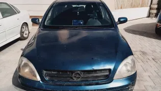 اوبل كورسا 2004 أزرق غامق مستعملة للبيع