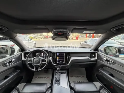 Volvo XC60 2021 Gray Used for Sale - 2