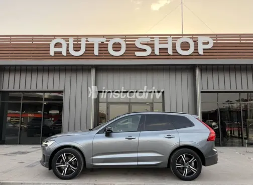 Volvo XC60 2021 Gray Used for Sale - 4