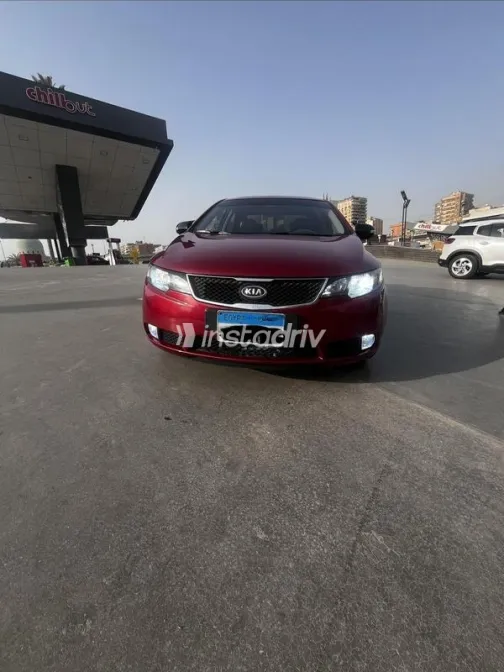 Kia Cerato 2010 Red Used for Sale - 2