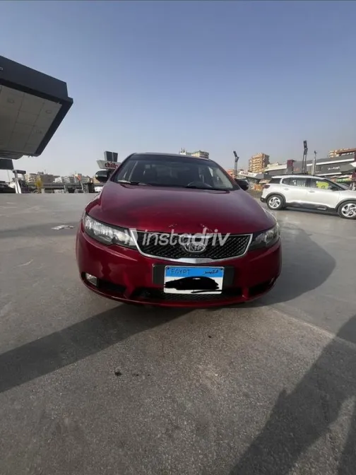 Kia Cerato 2010 Red Used for Sale - 5