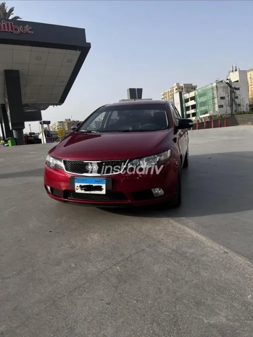 Kia Cerato 2010 Red Used for Sale - 7