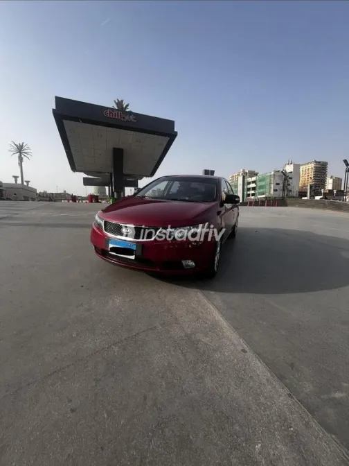 Kia Cerato 2010 Red Used for Sale - 8
