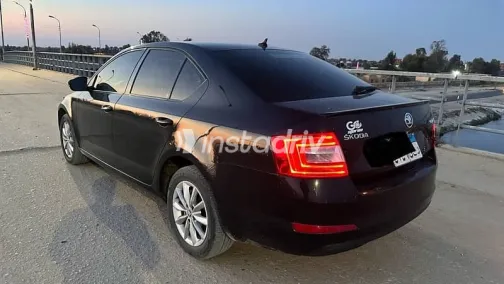 سكودا اوكتافيا 2015 أسود مستعملة للبيع - 4