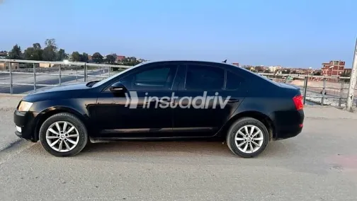 سكودا اوكتافيا 2015 أسود مستعملة للبيع - 6