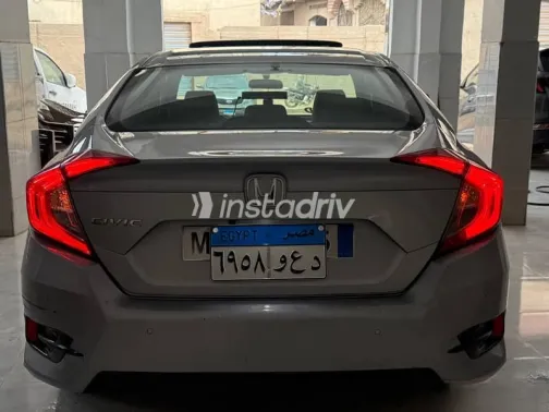 Honda Civic 2020 Silver Used for Sale - 1