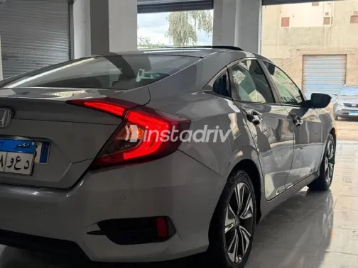 Honda Civic 2020 Silver Used for Sale - 4