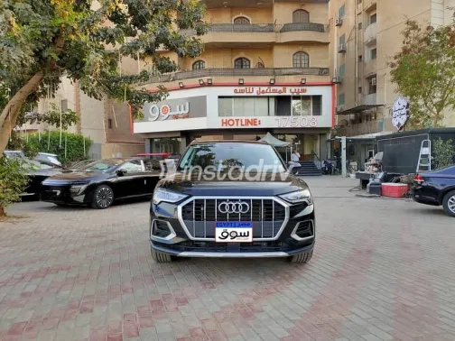 Audi Q3 2025 Black Used for Sale - 1