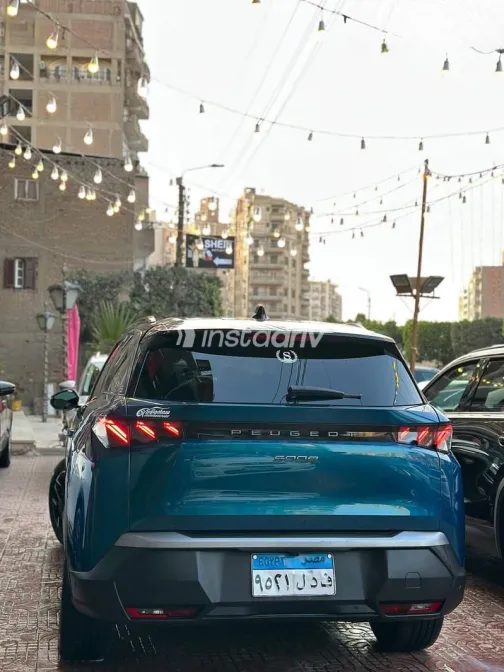 بيجو 5008 2026 أزرق غامق مستعملة للبيع - 2