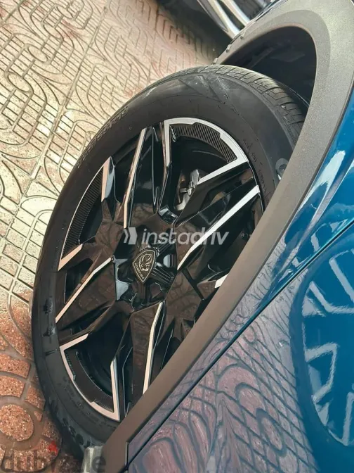 بيجو 5008 2026 أزرق غامق مستعملة للبيع - 7