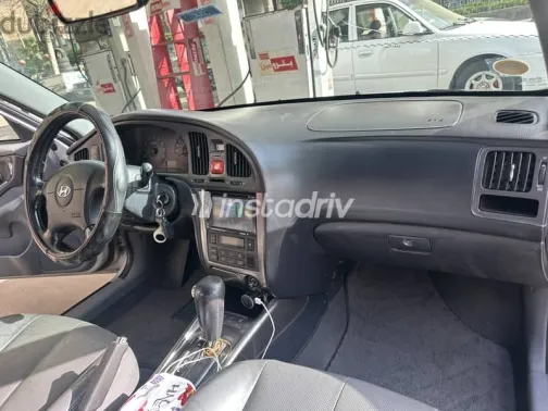 Hyundai Avante 2005 White Used for Sale - 9