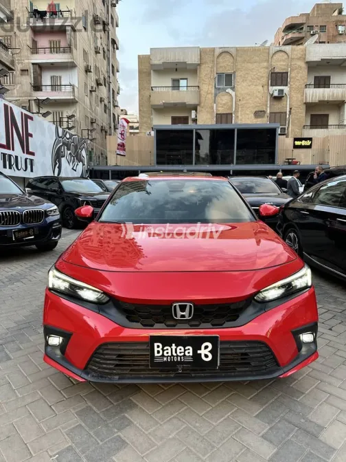 هوندا سيفك 2022 أحمر مستعملة للبيع - 1