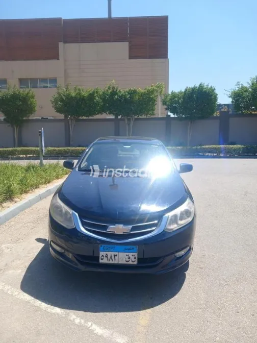 Chevrolet Optra 2018 White Used for Sale - 3