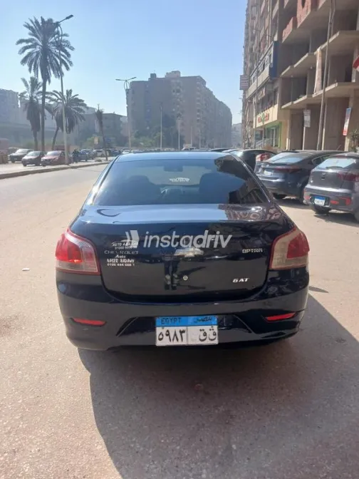Chevrolet Optra 2018 White Used for Sale - 4