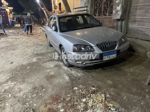 Hyundai Avante 2004 Silver Used for Sale - 2