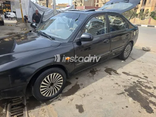 Kia Spectra 2004 White Used for Sale - 1