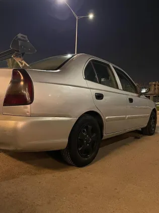 هيونداي فيرنا 2008 فضي مستعملة للبيع