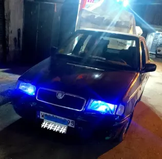 سكودا فيليشيا 2000 أزرق غامق مستعملة للبيع