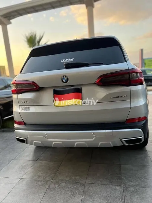 بي ام دبليو X5 2020 فضي مستعملة للبيع - 6