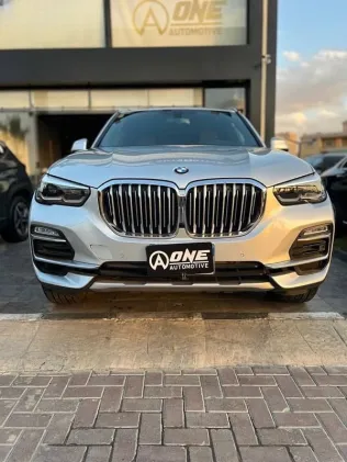 بي ام دبليو X5 2020 فضي مستعملة للبيع