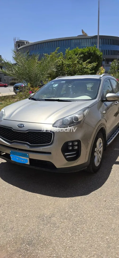 Kia Sportage 2017 Beige Used for Sale - 10