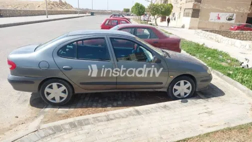 رينو ميجان 2003 رمادي مستعملة للبيع - 3