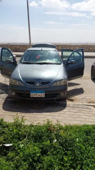 رينو ميجان 2003 رمادي مستعملة للبيع