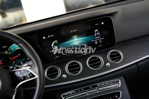 مرسيدس E 200 2021 أسود مستعملة للبيع - 9