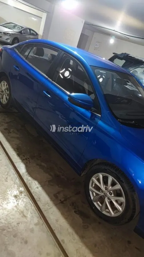 ام جى 5 2021 أبيض مستعملة للبيع - 2