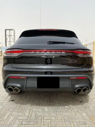 بورش ماكان 2022 أسود مستعملة للبيع