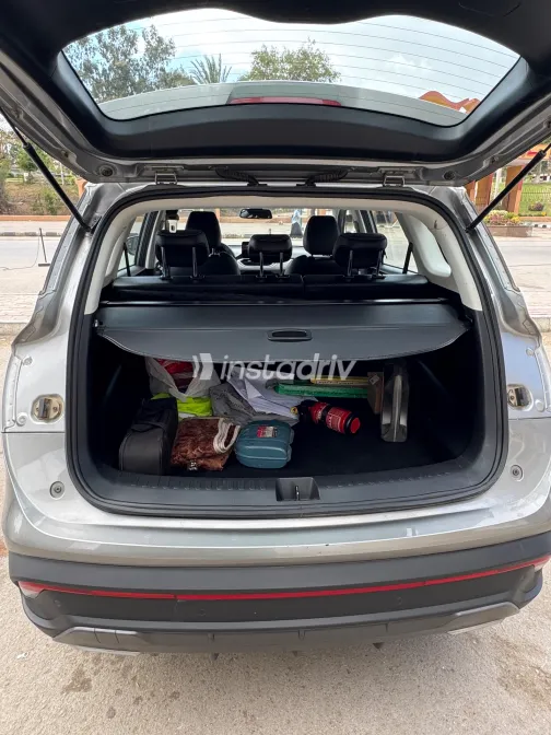 Chevrolet Captiva 2021 Gray Used for Sale - 5