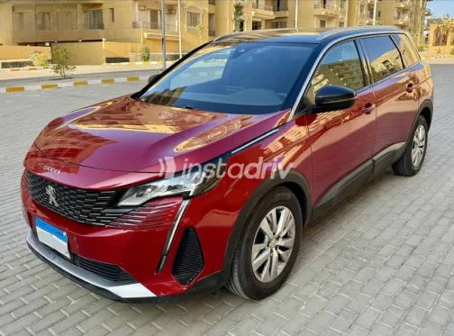 Peugeot 5008 2021 Red Used for Sale - 2