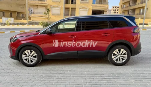 Peugeot 5008 2021 Red Used for Sale - 5