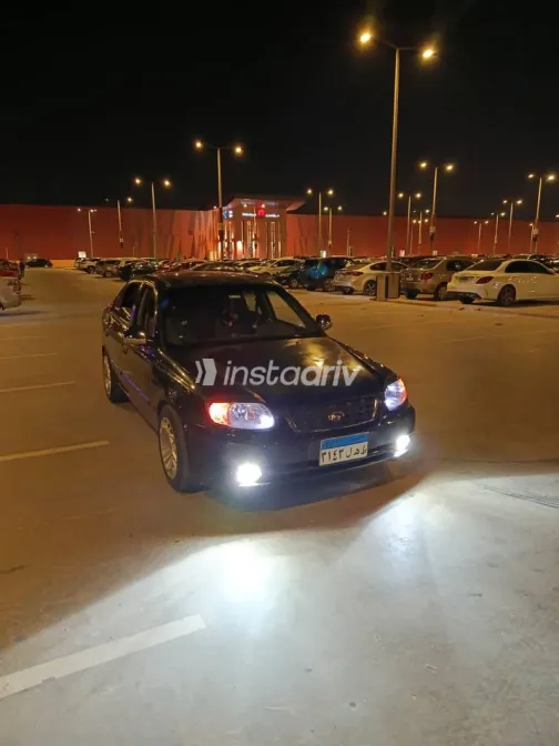 Hyundai Verna 2004 White Used for Sale - 3
