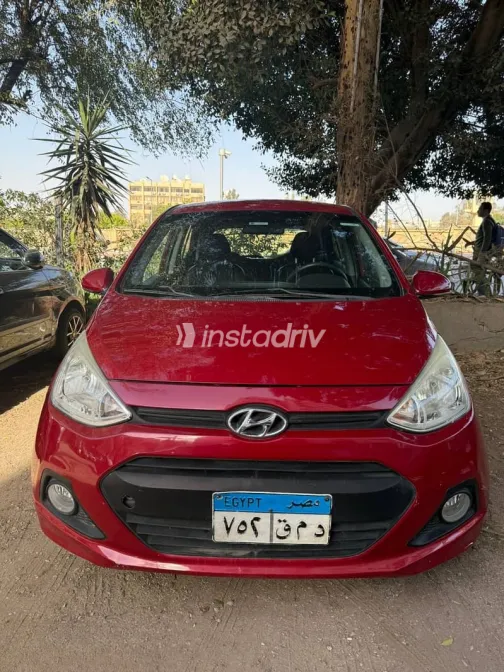 Hyundai Grand i10 2017 Burgundy Used for Sale - 1