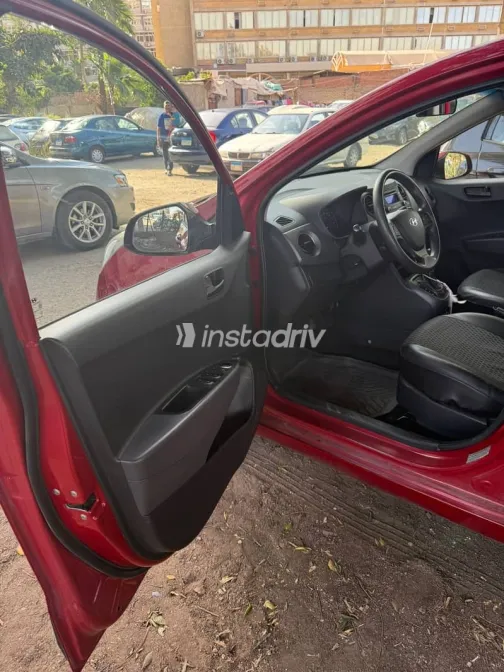 Hyundai Grand i10 2017 Burgundy Used for Sale - 5