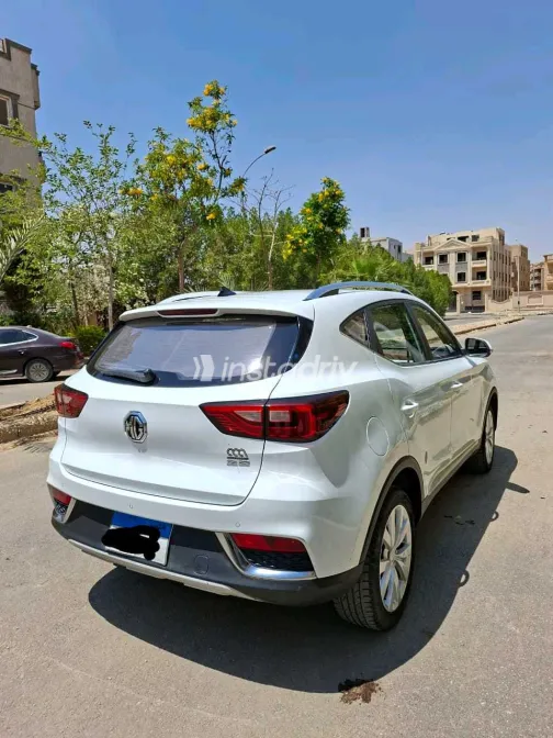 MG ZS 2020 White Used for Sale - 7
