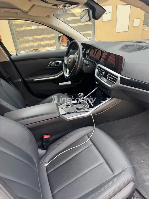BMW 320 2020 Blue Used for Sale - 1