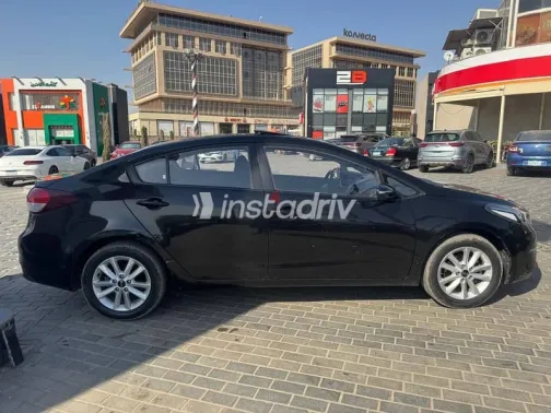 Kia Cerato 2017 Black Used for Sale - 2